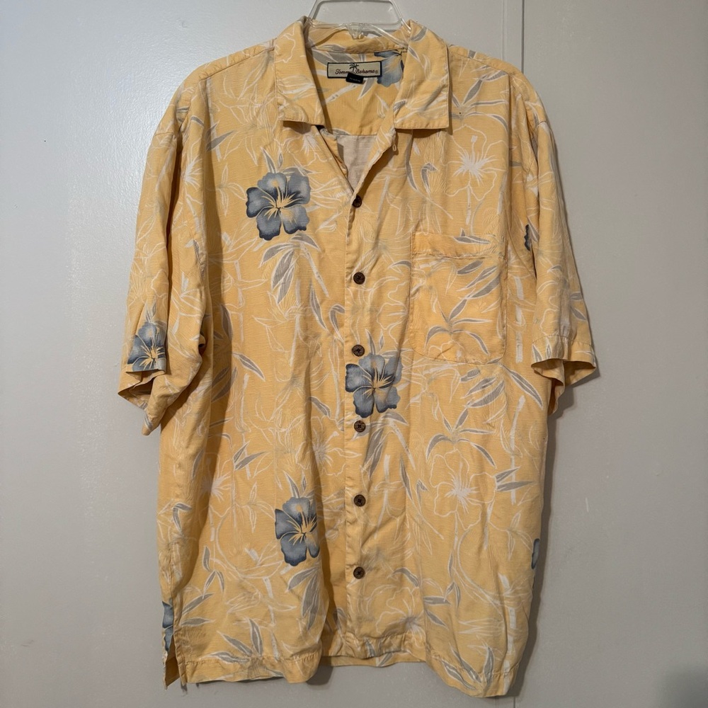 Tommy Bahama 100% Silk Floral Button‎ Shirt
